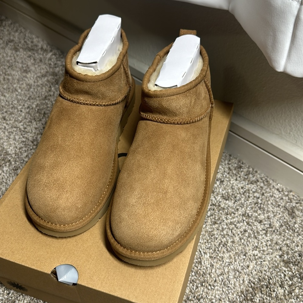 CLASSIC ULTRA MINI SIZE 5 & 11 CHE BRAND NEW